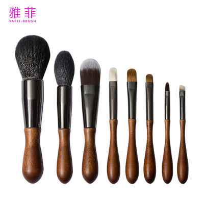 kupować 281A25408 8PCS Mały zestaw szczotek do makijażu Mini zestaw szczotek do makijażu podróżnych z torebką do makijażu produkcja online