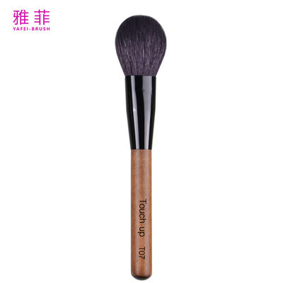 T07 OEM/ODM Logo Koza Natural Hair Powder Blush Make-up Brushes Copper Tube Wooden Handle Ręcznie wykonane