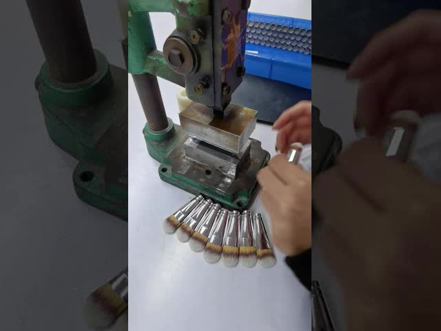 kupować OEM Eyeshadow Brush Sable Hair Smudge Brush Concealer Customize 100% Checked produkcja online